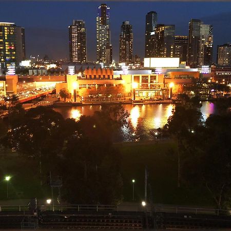 Melbourne River Views Екстер'єр фото