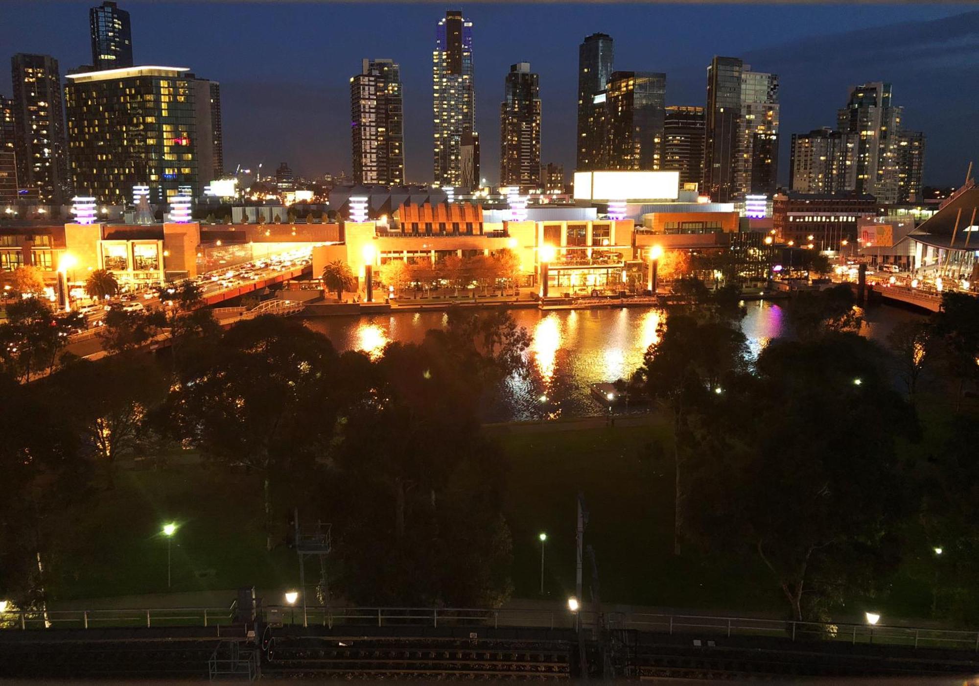 Апартаменти Melbourne River Views Екстер'єр фото